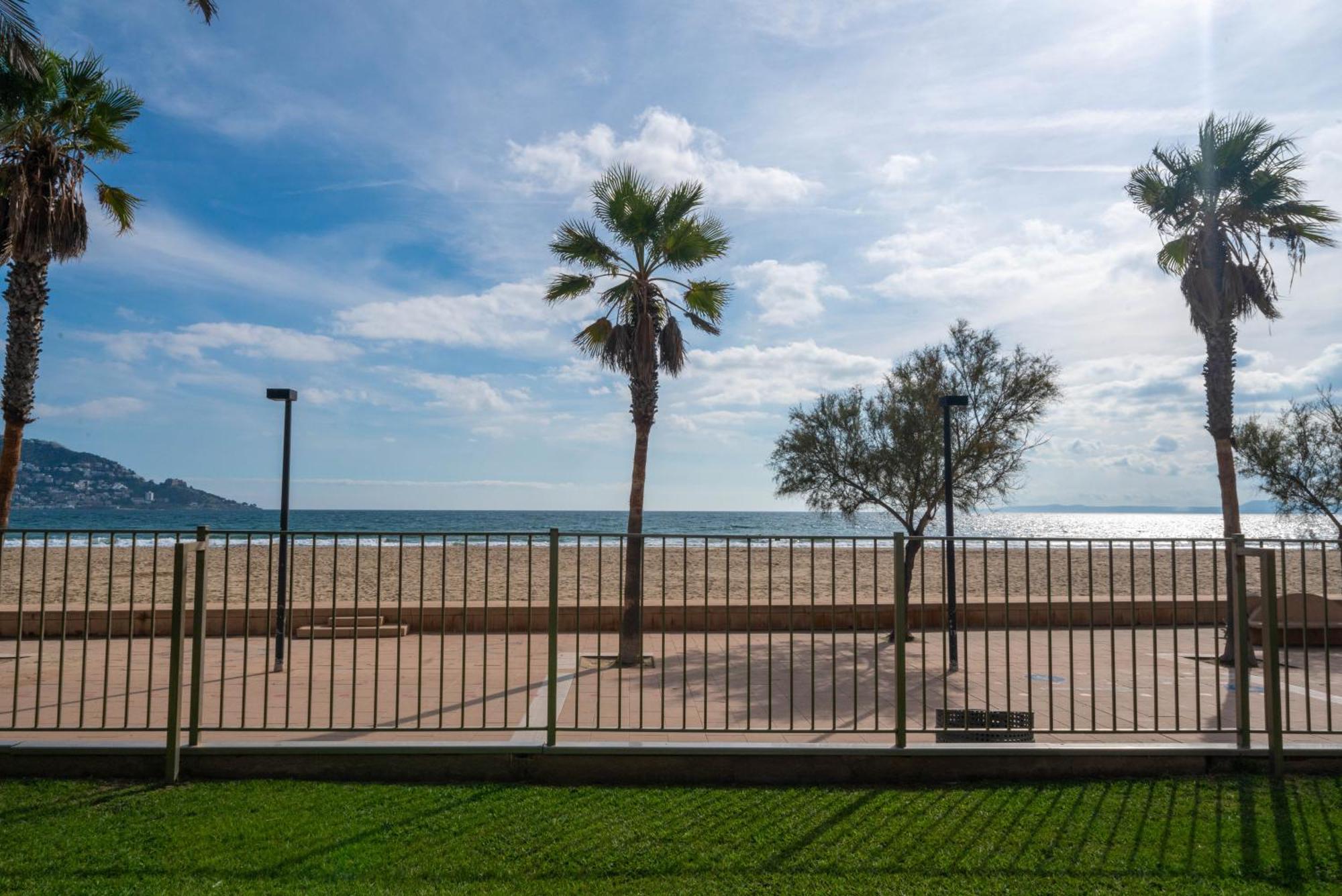 Welhomy Magnifique Appartement Santa Margarida Roses Estany Bagian luar foto