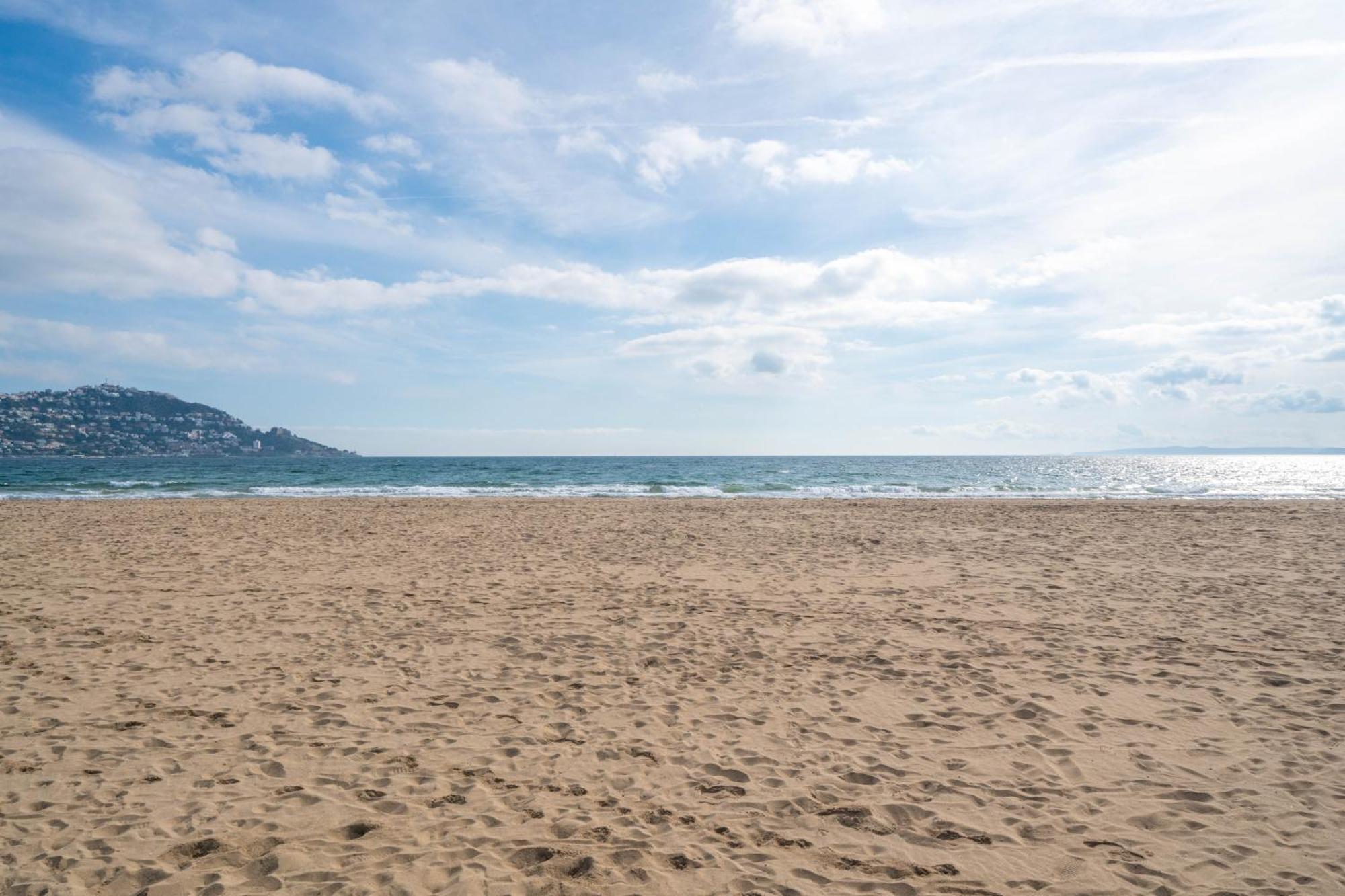 Welhomy Magnifique Appartement Santa Margarida Roses Estany Bagian luar foto